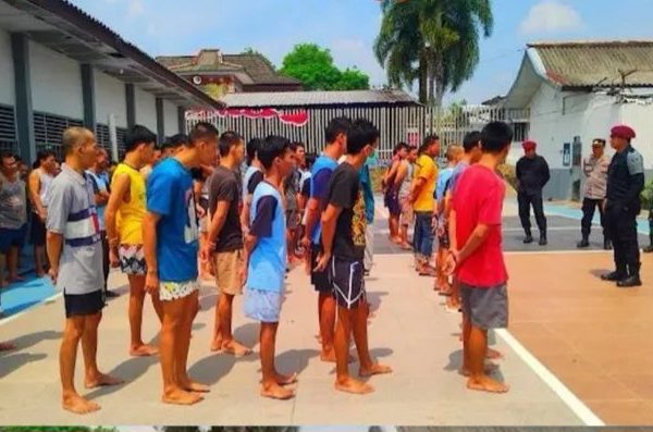 Wujudkan Rutan Aman, Karutan Prabumulih Pimpin Apel Siaga dan Razia Gabungan Blok Hunian
