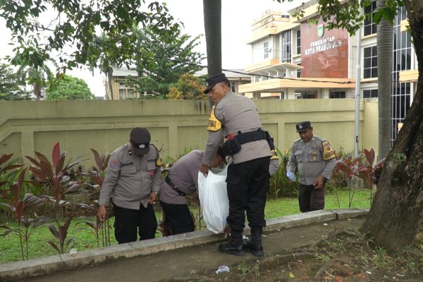 Aksi Damai di DPRD Prabumulih Kondusif, Polres Lanjutkan dengan Kurve Pembersihan